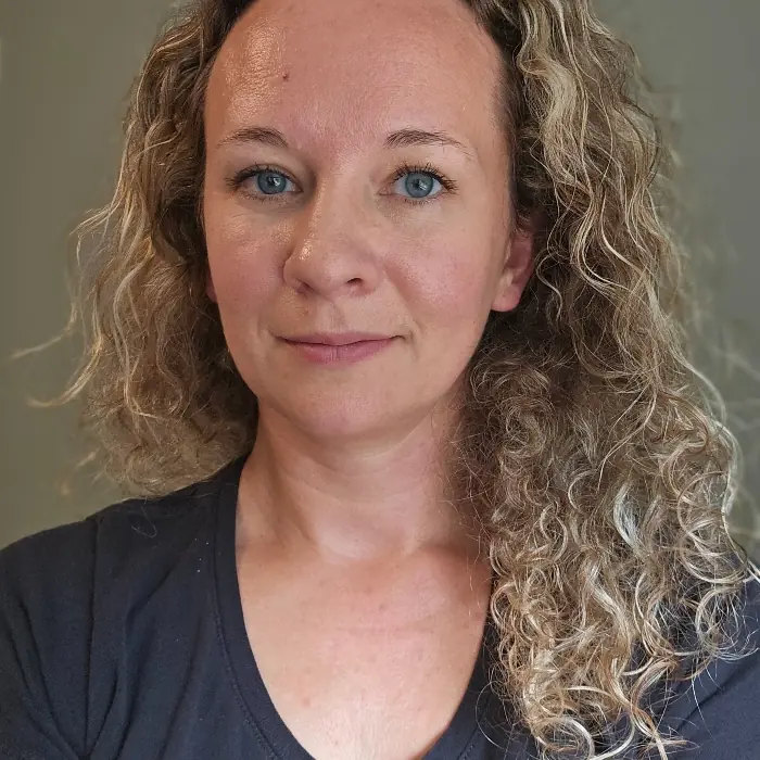 Dr Julie (Ioulia) Napolskikh